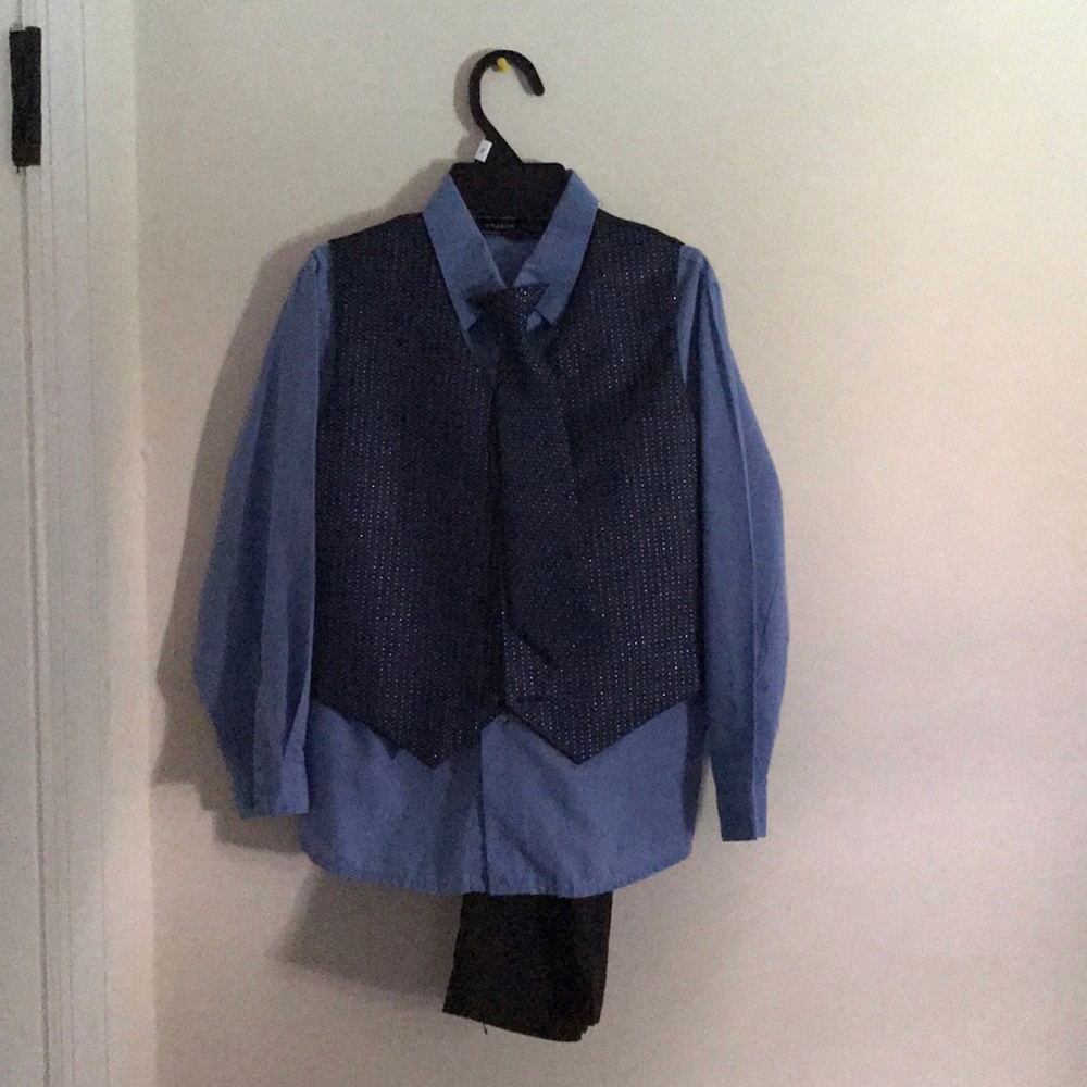 Kids size 7 dress shirt combo